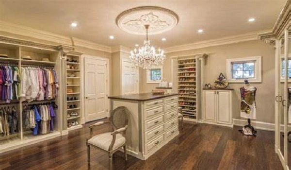 Featured Image of Transform Your Space Elegant Walk in Closets at Prestige Raintree Park